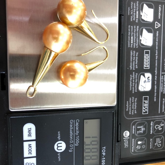 Authentic over 15mm South Sea Pearl Gold in 14k solid gold settings. - Picture 5 of 6